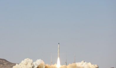 İran’dan uydu taşıyıcı roket denemesi