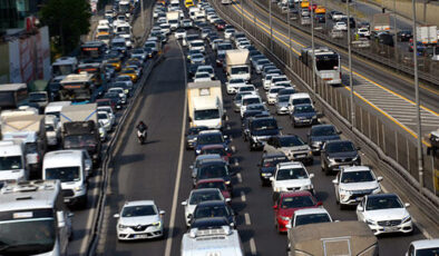 İstanbul’da kısıtlama öncesi trafik yoğunluğu