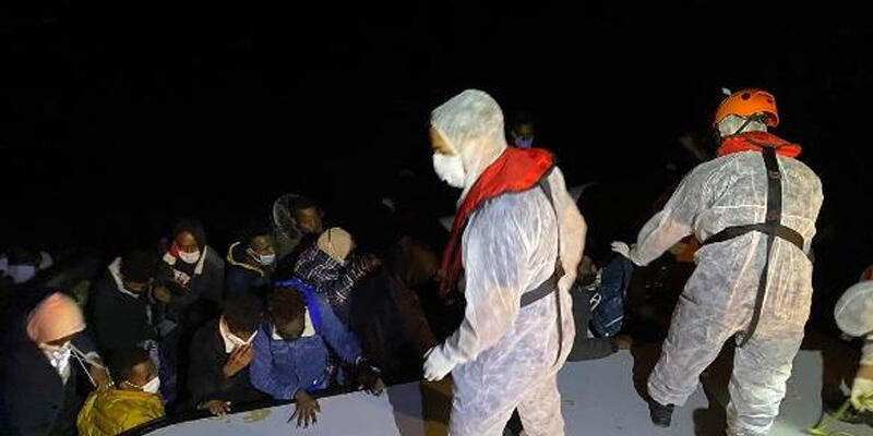Çeşme’de 48 kaçak göçmen kurtarıldı
