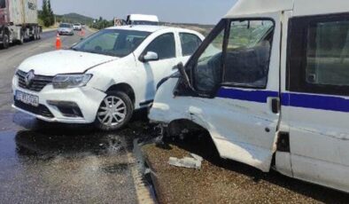 Manisa’da zincirleme kaza: 14 yaralı