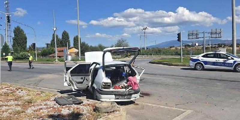 Sivil polis aracı ile otomobil çarpıştı: 2’si polis 5 yaralı